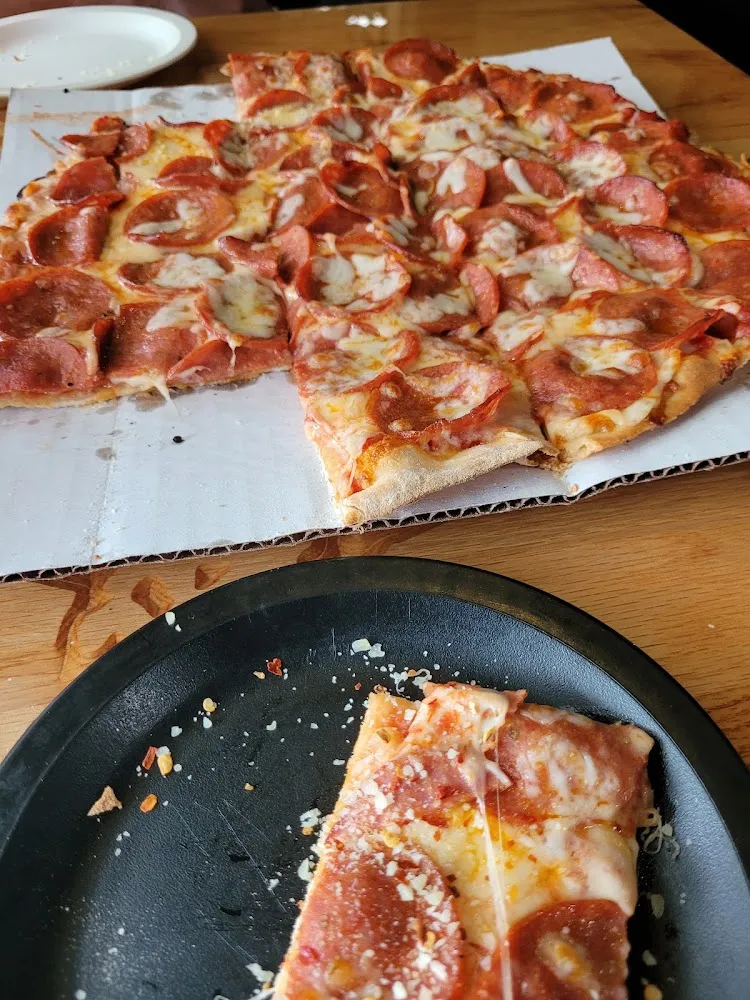 Thin Crust Pizza